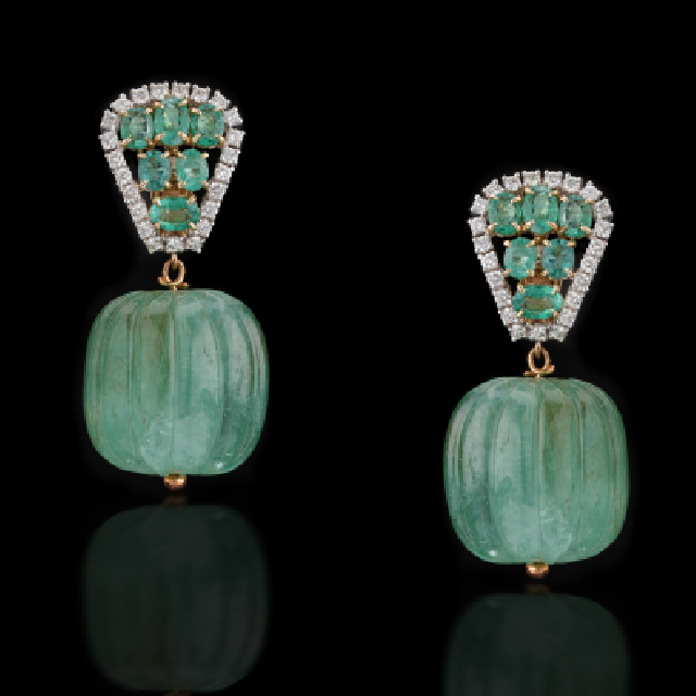 Earring of Emerald Drop and Diamonds