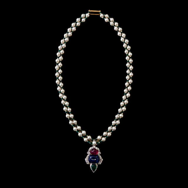 Pendant of Ruby, Tanzanite Emerald and Diamonds Strung I Cultured Pearls